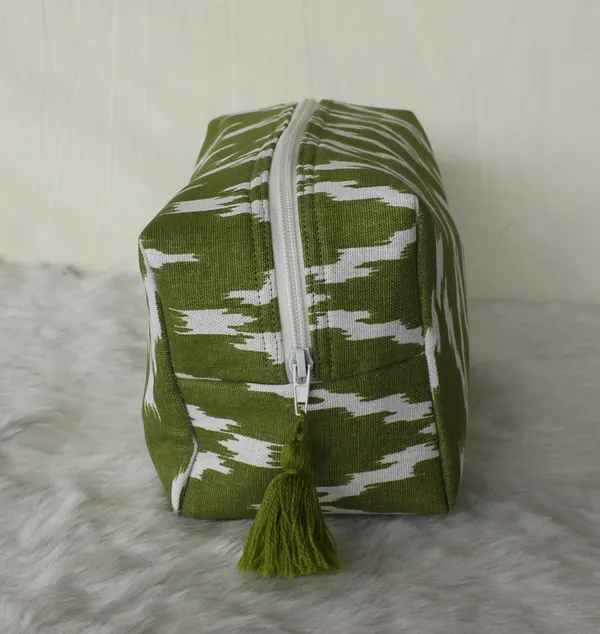 Pack_of_1_Piece_Cotton_Green_Printed_Waggel_Collection_Travel_Organize_Pouch_for_Women,_Men,_Girls,_and_Boys