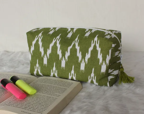Pack_of_1_Piece_Cotton_Green_Printed_Waggel_Collection_Travel_Organize_Pouch_for_Women,_Men,_Girls,_and_Boys