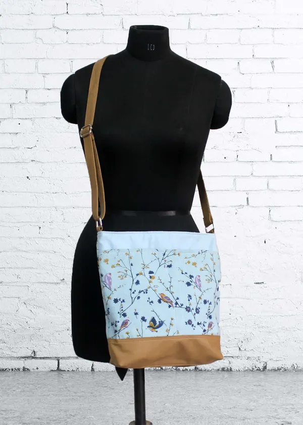 Pack_of_1_Piece_Cotton_Blue_Multi_Bird_Printed_Cream_Hand_Bag_for_Girl,_Boy,_Men_and_Women