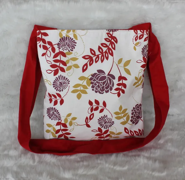 Pack_of_1_Piece_Cotton_Red_Big_Leaf_Printed_Collection_Crossbody_Messenger_Bag_for_Women,_Men,_Girl_&_Boy