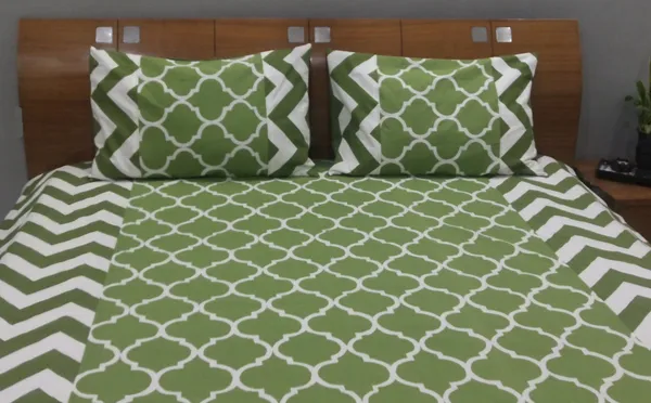 Pack_of_3_Pieces_Cotton_Green_Ogee_Chevron_Cotton_Printed_Bedsheet_With_Pillow_Cover_for_Bedroom,_Guest_Room,_Kids_Room
