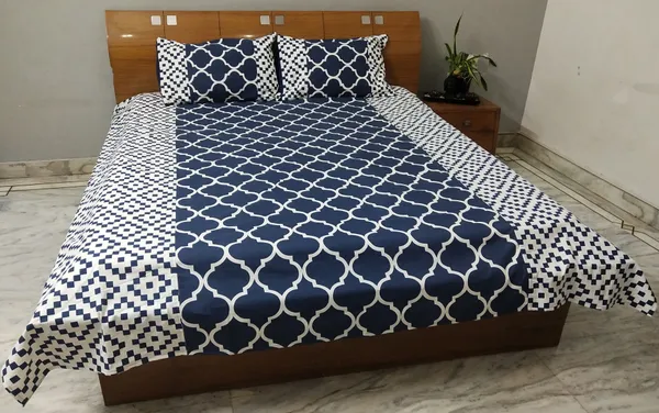 Pack_of_3_Pieces_Cotton_Blue_Ogee_Chevron_Printed_Bedsheet_With_Pillow_Cover_for_Bedroom,_Guest_Room,_Kids_Room