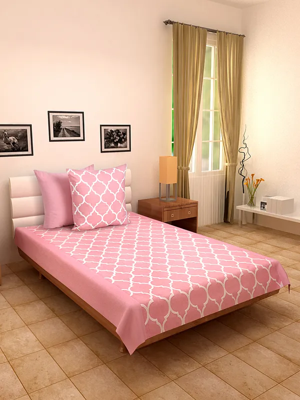 Pack_of_3_Pieces_Cotton_Pink_Ogee_Printed_Single_Bedsheet_With_Sham_Cover_for_Bedroom,_Guest_Room,_Kids_Room