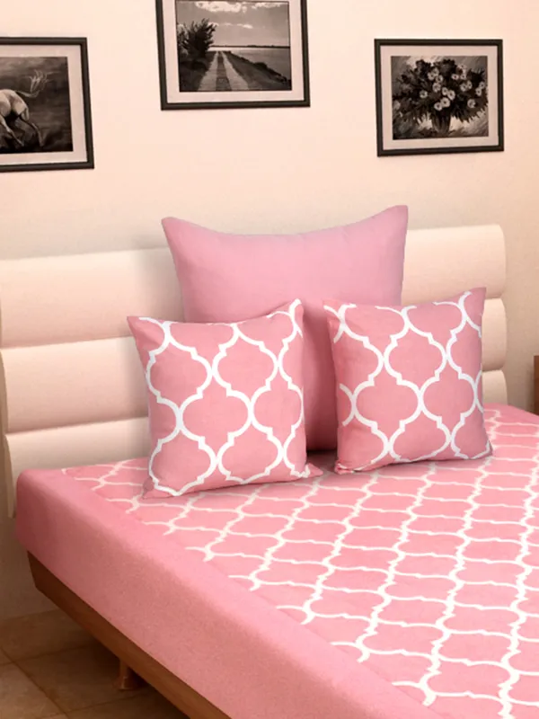 Pack_of_4_Pieces_Cotton_Pink_Ogee_Printed_Single_Bedsheet_With_Sham_Cover_and_Cushion_Cover_for_Bedroom,_Guest_Room,_Kids_Room