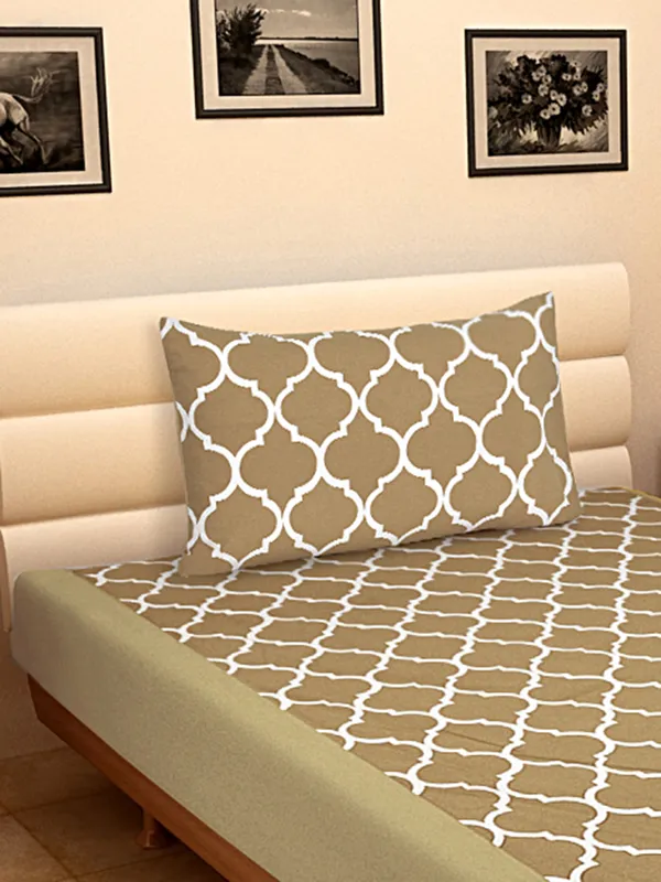 Pack_of_2_Pieces_Cotton_Beige_Ogee_Printed_Single_Bedsheet_With_Pillow_Cover_for_Bedroom,_Guest_Room,_Kids_Room