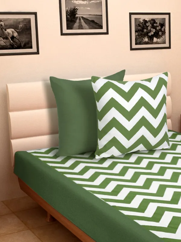 Pack_of_3_Pieces_Cotton_Green_Chevron_Printed_Single_Bedsheet_With_Sham_Cover_for_Bedroom,_Guest_Room,_Kids_Room