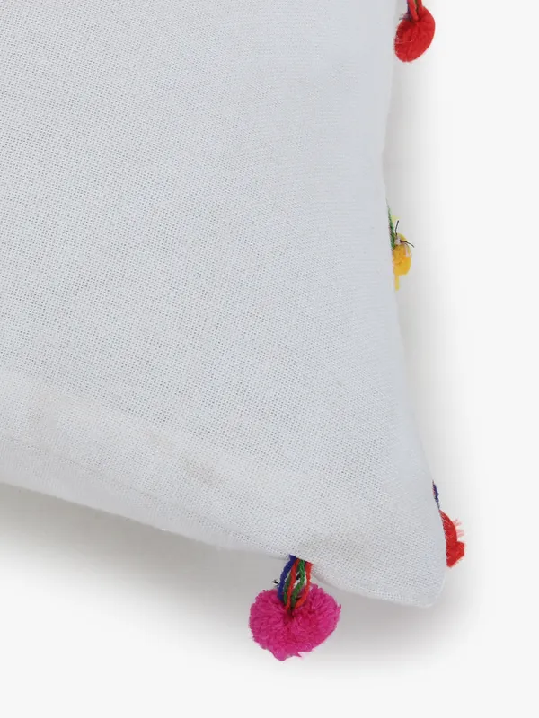 Pack_of_2_Pieces_Cotton_Cream_Pompom_Cushion_Cover_For_Living_Room_and_Bedroom