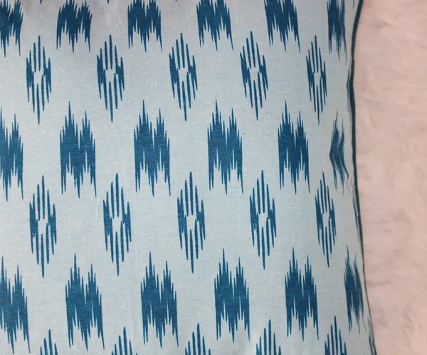Pack_of_2_Pieces_Cotton_Blue_Pochampaaly_Weave_Ikat_Printed_Cushion_and_Pillow_Cover_For_Living_Room_and_Bedroom