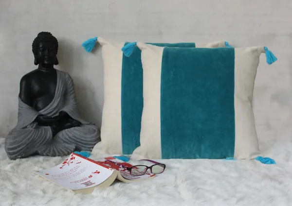 Pack_of_2_Pieces_Cotton_Turquoise_Paradise_Velvet_With_Tassel_Collection_Cushion_and_Pillow_Cover_for_Living_Room_and_Bedroom