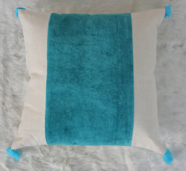 Pack_of_2_Pieces_Cotton_Turquoise_Paradise_Velvet_With_Tassel_Collection_Cushion_and_Pillow_Cover_for_Living_Room_and_Bedroom