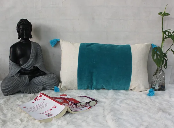 Pack_of_2_Pieces_Cotton_Turquoise_Paradise_Velvet_With_Tassel_Collection_Cushion_and_Pillow_Cover_for_Living_Room_and_Bedroom