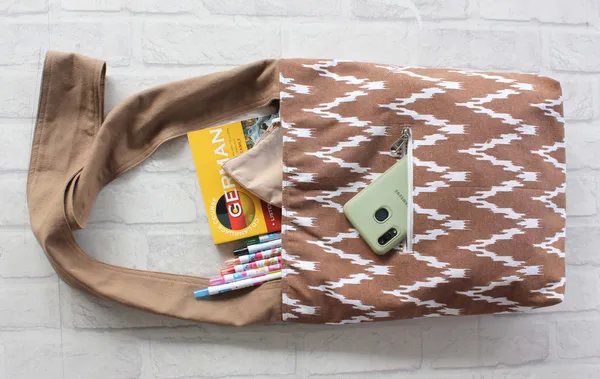 Pack_of_1_Piece_Cotton_Brown_Waggle_Printed_Collection_Crossbody_Messenger_Bag_for_Women,_Men,_Girl_&_Boy