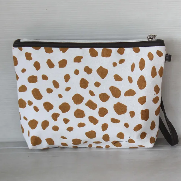 Pack_of_1_Piece_Cotton_Beige_Doffy_Dots_Collection_Printed_Multi_Utility_Pouch_for_Travel_and_Storage