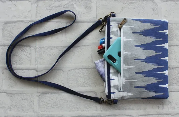 Pack_of_1_Piece_Cotton_Grey_Blue_Waggle_Printed_Collection_Crossbody_Sling_for_Women_&_Girl