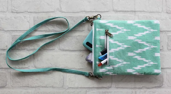 Pack_of_1_Piece_Cotton_Aqua_Waggle_Printed_Collection_Crossbody_Sling_for_Women_&_Girl