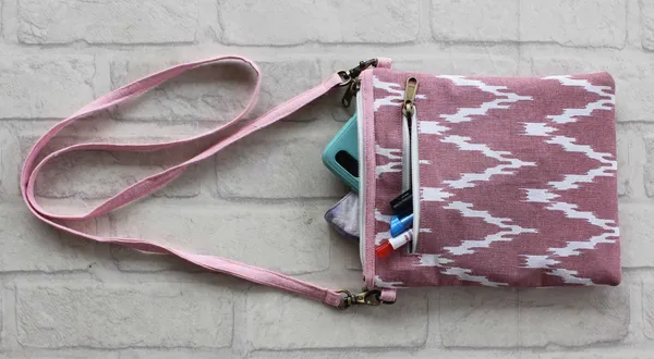Pack_of_1_Piece_Cotton_Mouve_Waggle_Printed_Collection_Crossbody_Sling_for_Women_&_Girl