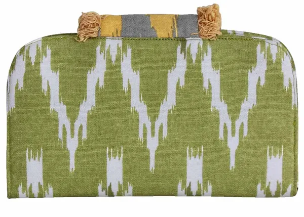 Pack_of_1_Piece_Cotton_Green_Waggle_Printed_Wallet_Collection_for_Girls_&_Women