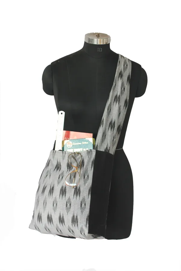 Pack_of_1_Piece_Cotton_Black_W-Ikat_Printed_Collection_Crossbody_Messenger_Bag_for_Women,_Men,_Girl_&_Boy