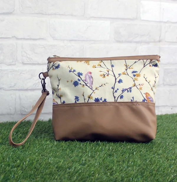 Pack_of_1_Piece_Cotton_Beige_Multi_Bird_Printed_Multi_Utility_Pouch_for_Travel_and_Storage
