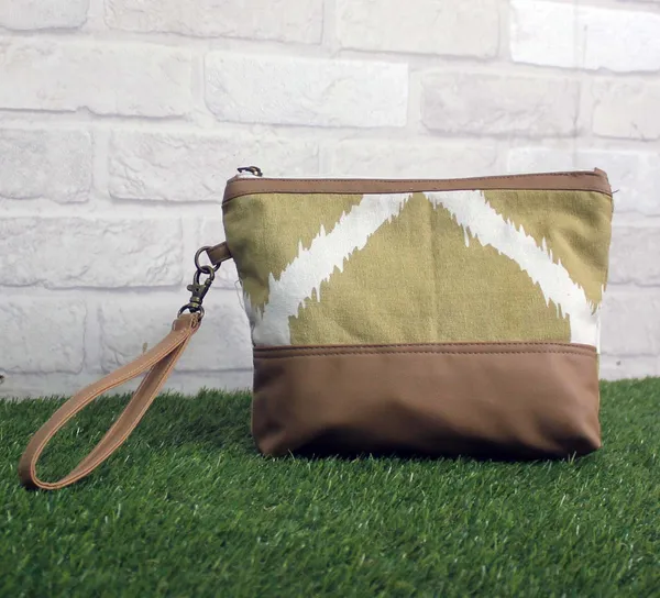 Pack_of_1_Piece_Cotton_Olive_Ikat_Printed_Multi_Utility_Pouch_for_Travel_and_Storage_Accessories_Organizer