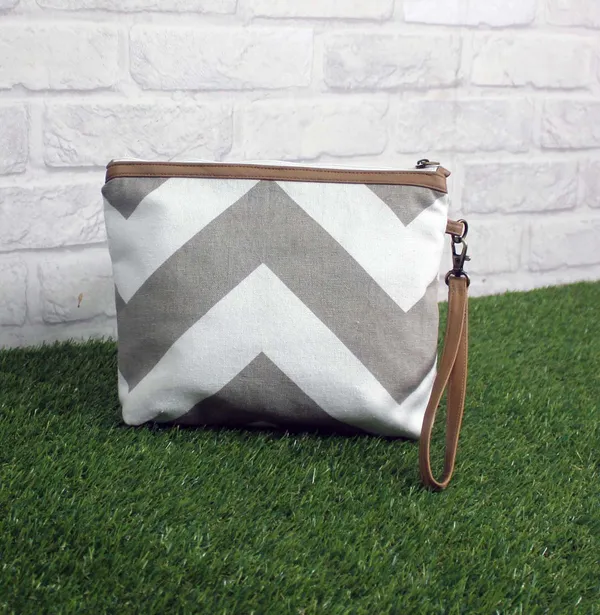 Pack_of_1_Piece_Cotton_Beige_Chevron_Printed_Multi_Utility_Pouch_for_Travel_and_Storage
