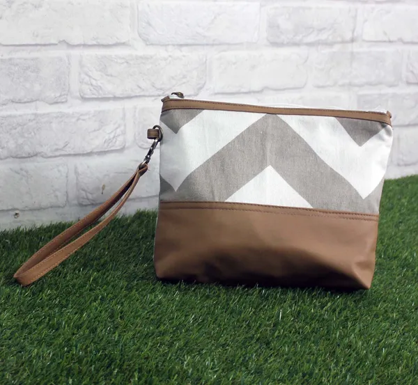 Pack_of_1_Piece_Cotton_Beige_Chevron_Printed_Multi_Utility_Pouch_for_Travel_and_Storage