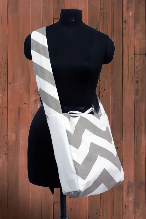 Pack_of_1_Piece_Cotton_Beige_Chevron_Printed_Crossbody_Messenger_Bag_for_Women,_Men,_Girl_&_Boy