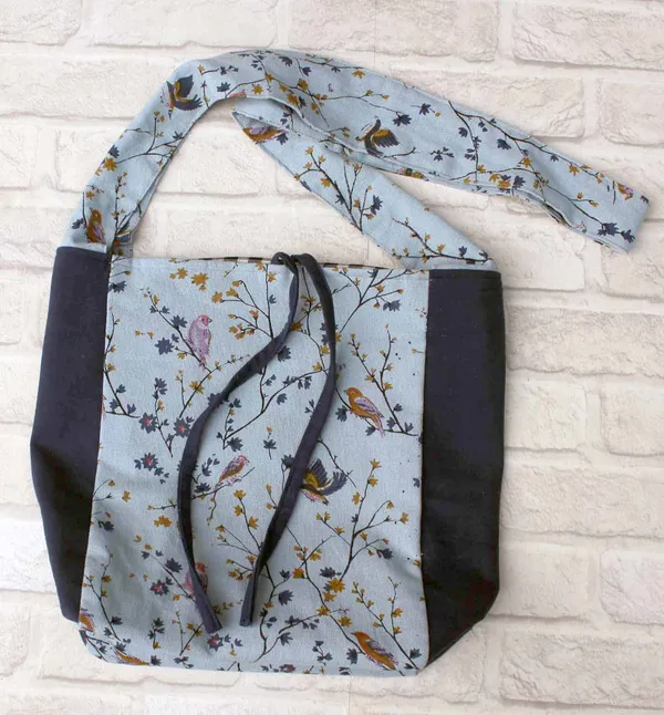 Pack_of_1_Piece_Cotton_Blue_Bird_Printed_Crossbody_Messenger_Bag_for_Women,_Men,_Girl_&_Boy