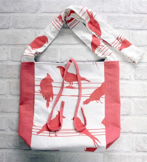 Pack_of_1_Piece_Cotton_Coral_Bird_Printed_Crossbody_Messenger_Bag_for_Women,_Men,_Girl_&_Boy