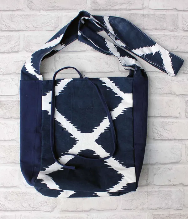 Pack_of_1_Piece_Cotton_Blue_Ikat_Printed_Crossbody_Messenger_Bag_for_Women,_Men,_Girl_&_Boy
