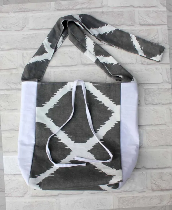 Pack_of_1_Piece_Cotton_Grey_Ikat_Printed_Crossbody_Messenger_Bag_for_Women,_Men,_Girl_&_Boy