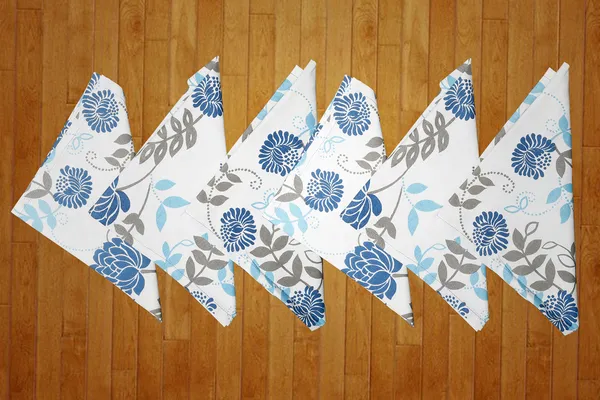 Pack_of_12_Pieces_Cotton_Blue_Floral_Printed_and_Plain_Napkin_Set_for_Dining_and_Kitchen