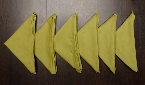 Pack_of_12_Pieces_Cotton_Green_Car_Printed_and_Plain_Napkin_Set_for_Dining_and_Kitchen