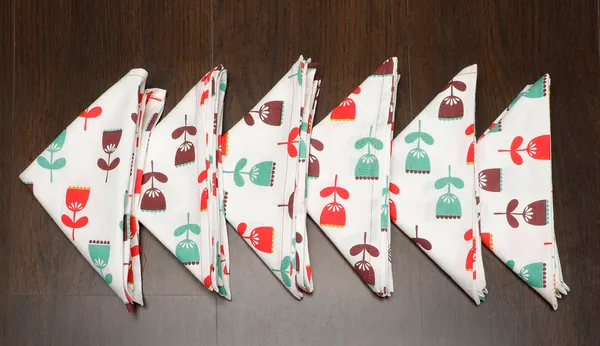 Pack_of_12_Pieces_Cotton_Red_Floral_Printed_and_Plain_Napkin_Set_for_Dining_and_Kitchen