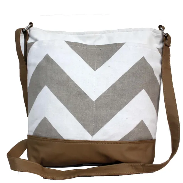 Pack_of_1_Piece_Cotton_Beige_Chevron_Printed_Hand_Bag_for_Girl,_Boy,_Men_and_Women