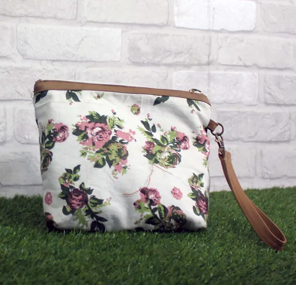 Pack_of_1_Piece_Cotton_Green_Rose_Printed_Multi_Utility_Pouch_for_Travel_and_Storage_Accessories_Organizer