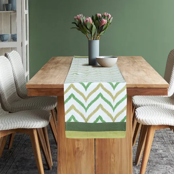 Pack_of_1_Piece_Cotton_Green_Chevron_Printed_Table_Runner_for_Dining_&_Center_Table