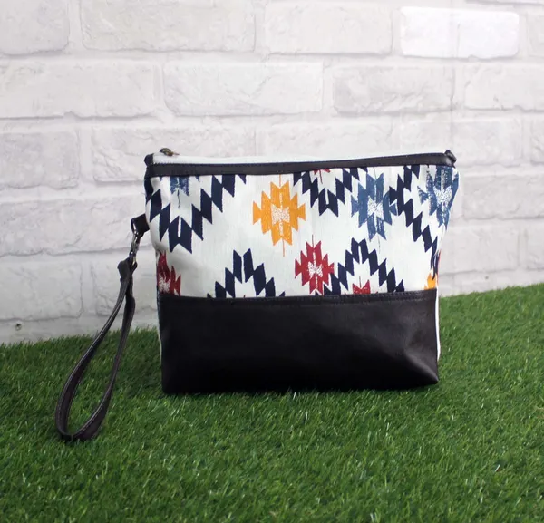 Pack_of_1_Piece_Cotton_Blue_Multi_Ikat_Printed_Multi_Utility_Pouch_for_Travel_and_Storage