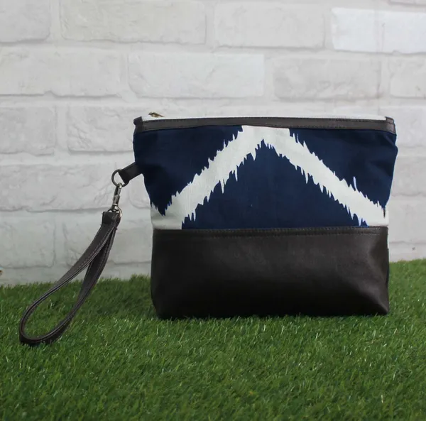 Pack_of_1_Piece_Cotton_Blue_Ikat_Printed_Multi_Utility_Pouch_for_Travel_and_Storage_Accessories_Organizer