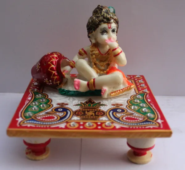 Pack_of_1_Piece_Marble_Multicolor_Little_Krishna_on_Choki_for_Pooja_Room_and_Decoration