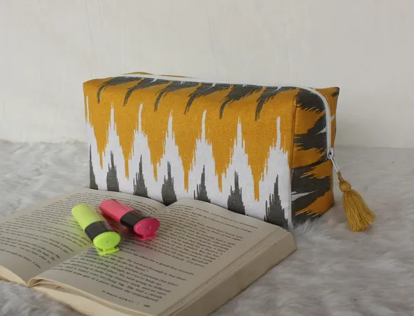Pack_of_1_Piece_Cotton_Yellow_Grey_Printed_Ternion_Collection_Travel_Organize_Pouch_for_Women,_Men,_Girls,_and_Boys