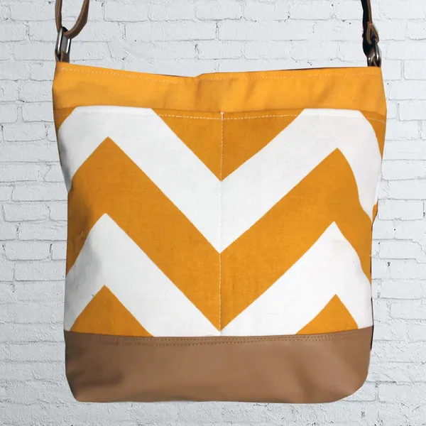 Pack_of_1_Piece_Cotton_Yellow_Chevron_Printed_Hand_Bag_for_Girl,_Boy,_Men_and_Women