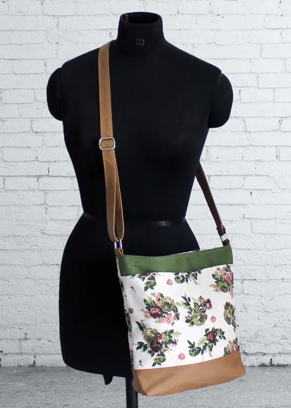 Pack_of_1_Piece_Cotton_Green_Floral_Printed_Hand_Bag_for_Girl,_Boy,_Men_and_Women
