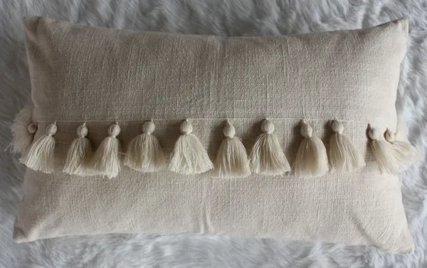 Pack_of_2_Pieces_Cotton_Cream_Merit_Cotton_Tassel_Collection_Cushion_and_Pillow_Cover_for_Living_Room_and_Bedroom