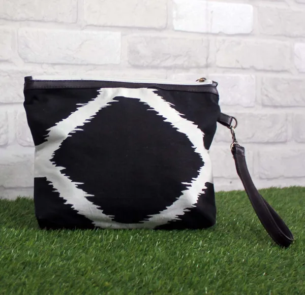 Pack_of_1_Piece_Cotton_Black_Ikat_Printed_Multi_Utility_Pouch_for_Travel_and_Storage_Accessories_Organizer