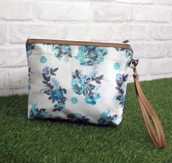 Pack_of_1_Piece_Cotton_Blue_Rose_Printed_Multi_Utility_Pouch_for_Travel_and_Storage