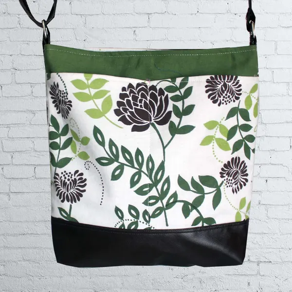 Pack_of_1_Piece_Cotton_Green_Big_Flower_Printed_Hand_Bag_for_Girl,_Boy,_Men_and_Women