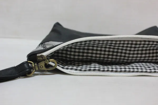 Pack_of_1_Piece_Cotton_Black_Printed_Multi_Utility_Pouch_for_Travel_and_Storage_Accessories_Organizer