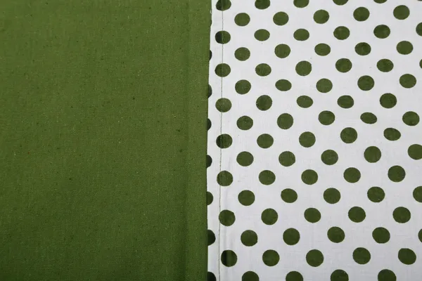 Pack_of_2_&_3_Pieces_Cotton_Green_Polka_Dot_Printed_Bedsheet_Set_With_Pillow_Covers_for_Bedroom,_Guest_Room,_Kids_Room
