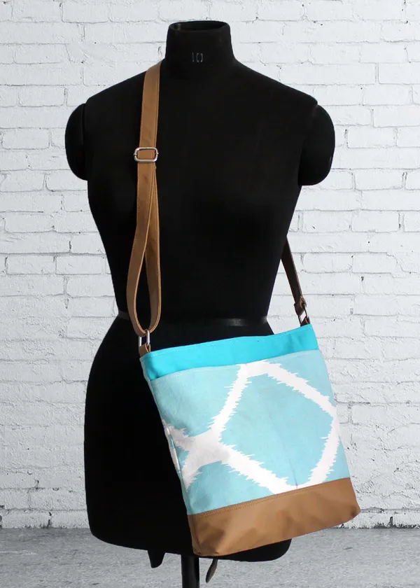 Pack_of_1_Piece_Cotton_Aqua_Burfi_Ikat_Printed_Hand_Bag_for_Girl,_Boy,_Men_and_Women
